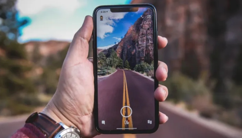 iPhone X là chiếc iPhone với màn hình OLED đáng mua nhất 2020