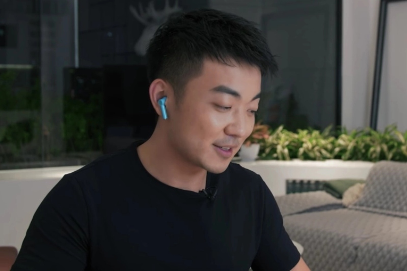 galaxy buds Carl Pei, người đồng sáng lập OnePlus tiết lộ hình ảnh về chiếc tai nghe TWS mới