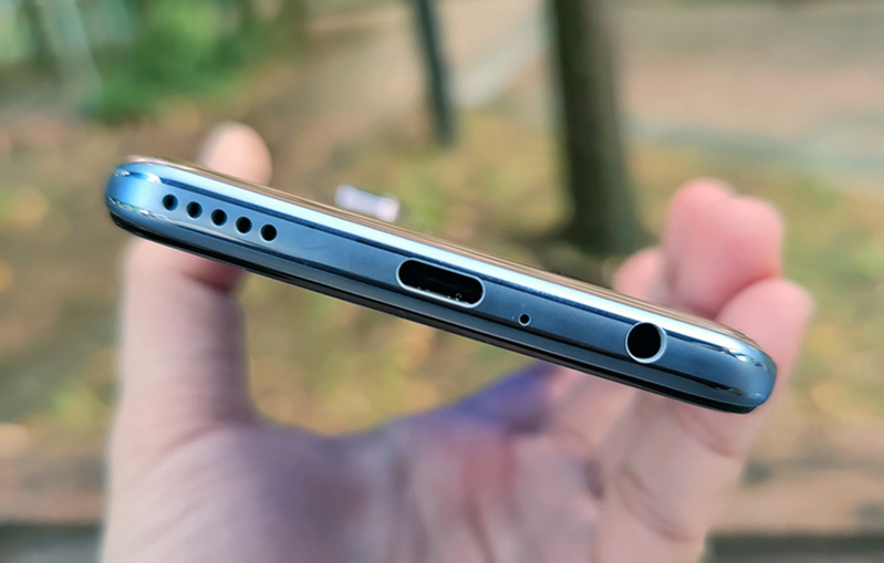 Loa đơn đặt ở phía dưới của Nova 7 SE khá tốt