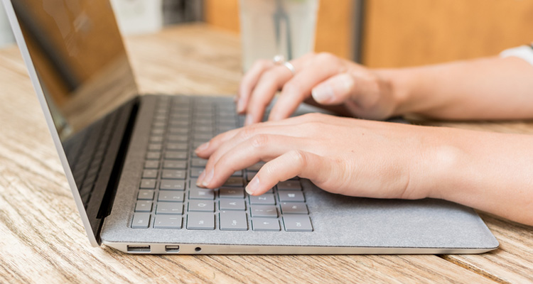 nên gửi mail ẩn danh khi nào