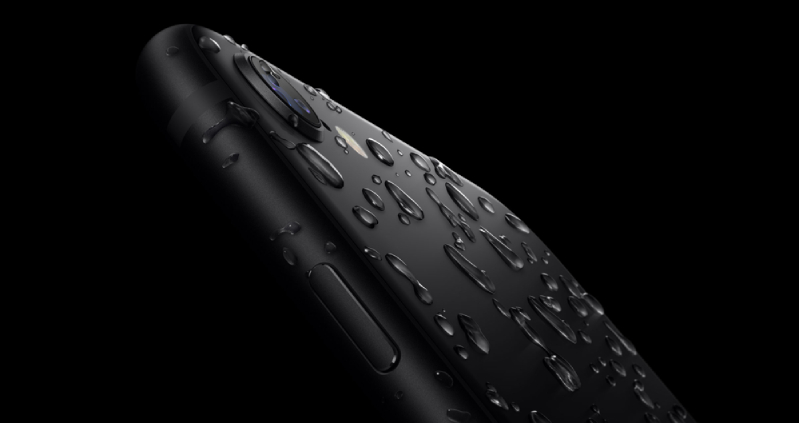 iphone se có mức chống nước là ip67