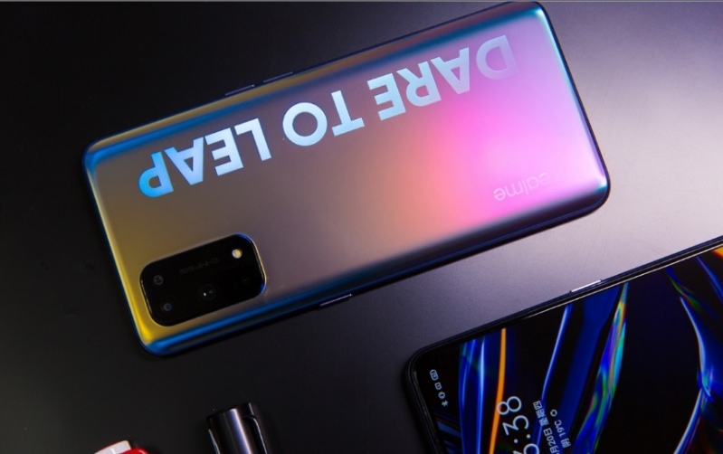 sẽ có hai phiên bản cho chiếc realme x7