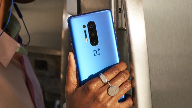 oneplus 8t sở hữu cụm 4 camera