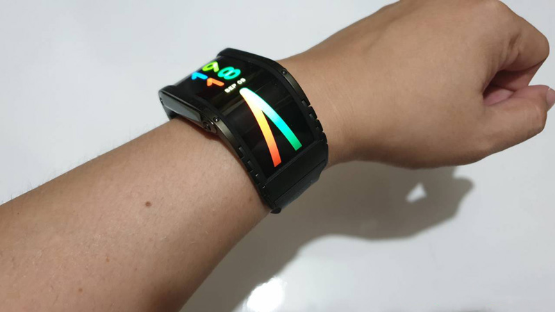 màn hình đồng hồ thông minh nubia watch