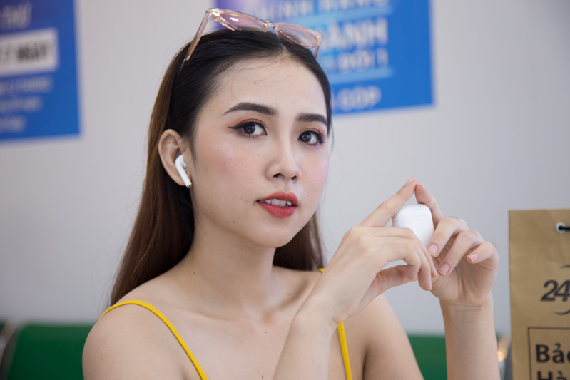 iPhone 12 không có tai nghe hình 3 iPhone 12 không tặng tai nghe nhằm khuyến khích người dùng mua AirPods