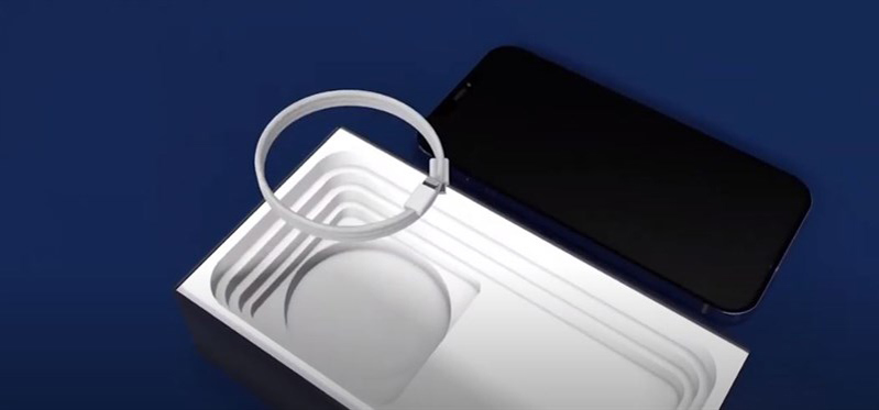 Phụ kiện bên trong chỉ có cáp sạc 