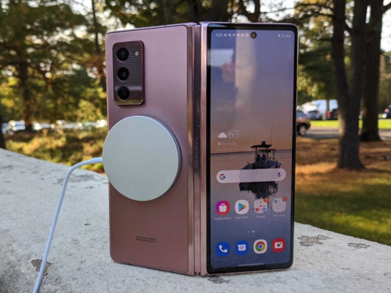 Sạc MagSafe có thể sạc Galaxy Z Fold 2