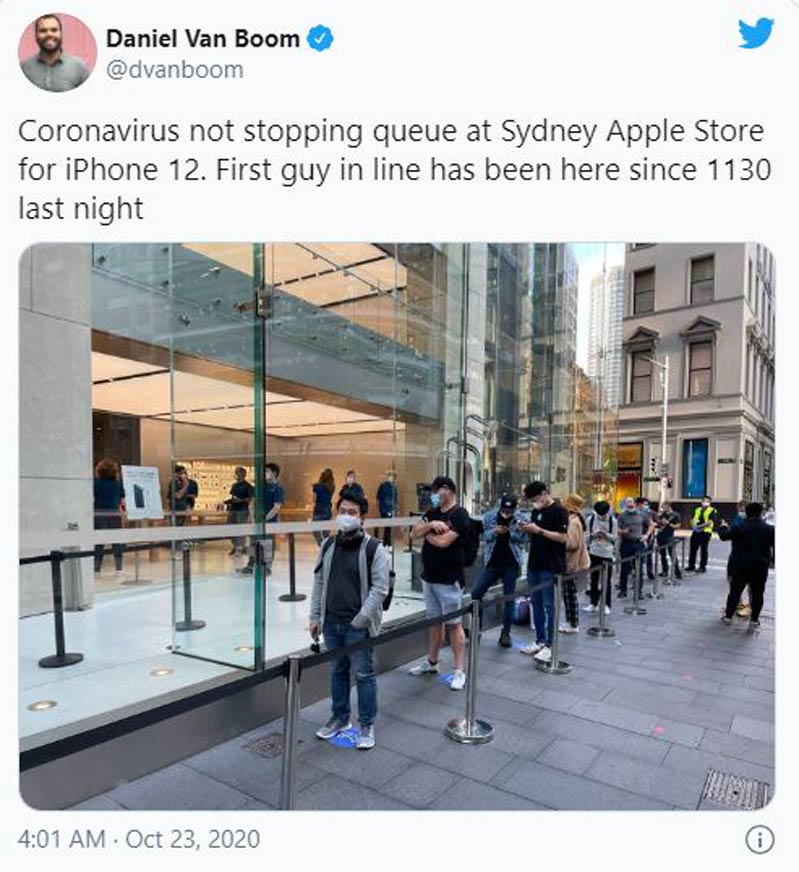 Xếp hàng hàng giờ từ đêm khuya để trở thành người sở hữu chiếc iPhone ra mắt đầu tiên Apple Store Sydney đông khách trong ngày mở bán iPhone 12