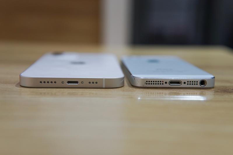 Đường cắt iPhone 12 và iPhone 5S khác nhau