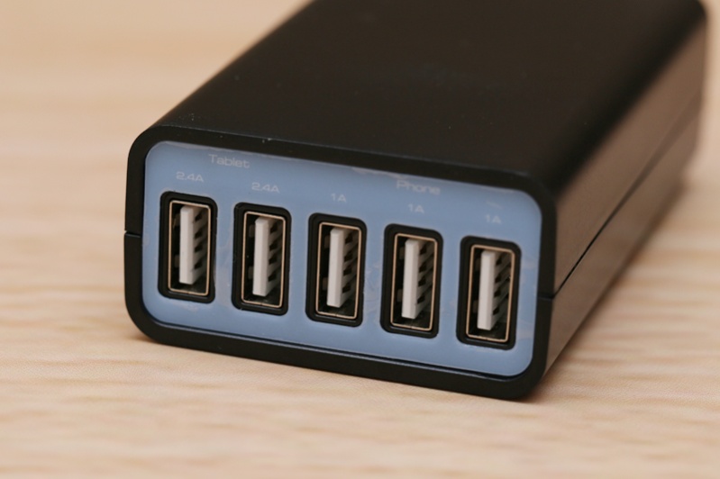 iPhone 12 Pro Max hình 1 iPhone 12 Pro Max và thiết bị khác không thể sạc chung củ sạc nhiều cổng?