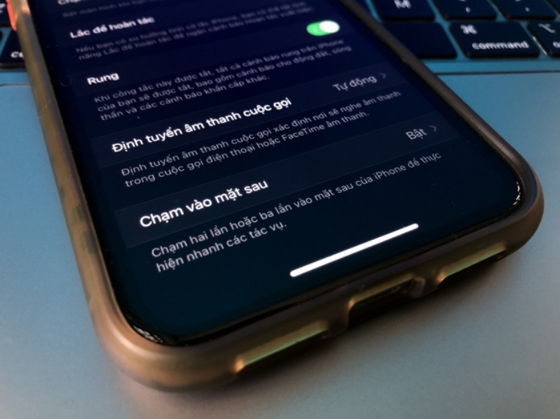 Cách biến mặt sau của iPhone thành nút bấm trong iOS 14