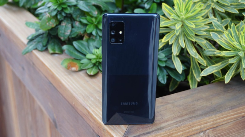 Khung thiết kế của Galaxy A71