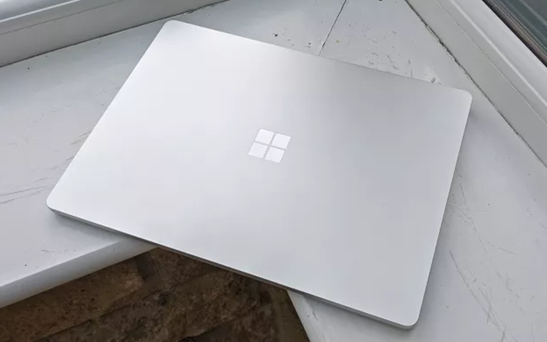 surface laptop go cau hinh hiệu suất laptop go