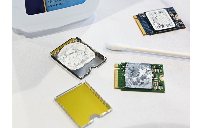 surface pro x 36 loại bỏ keo tản nhiệt cũ surface pro x