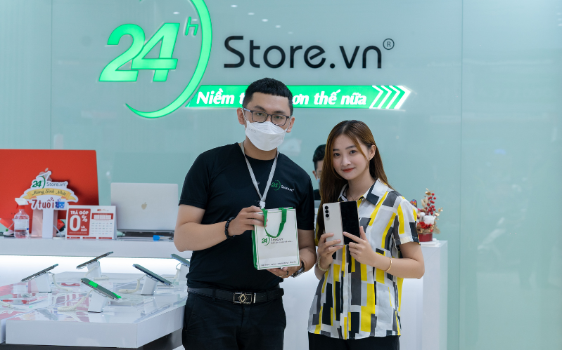 Z Fold4 Nên mua Samsung Galaxy Z Fold4 chính hãng