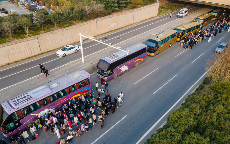 Nhà máy sản xuất iPhone lớn nhất thế giới gặp sự cố 