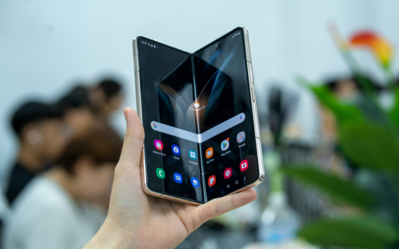 Samsung Galaxy Z Fold4 vs. Samsung Galaxy Z Fold2 Chất lượng màn hình của Samsung Galaxy Z Fold4 vs. Samsung Galaxy Z Fold2