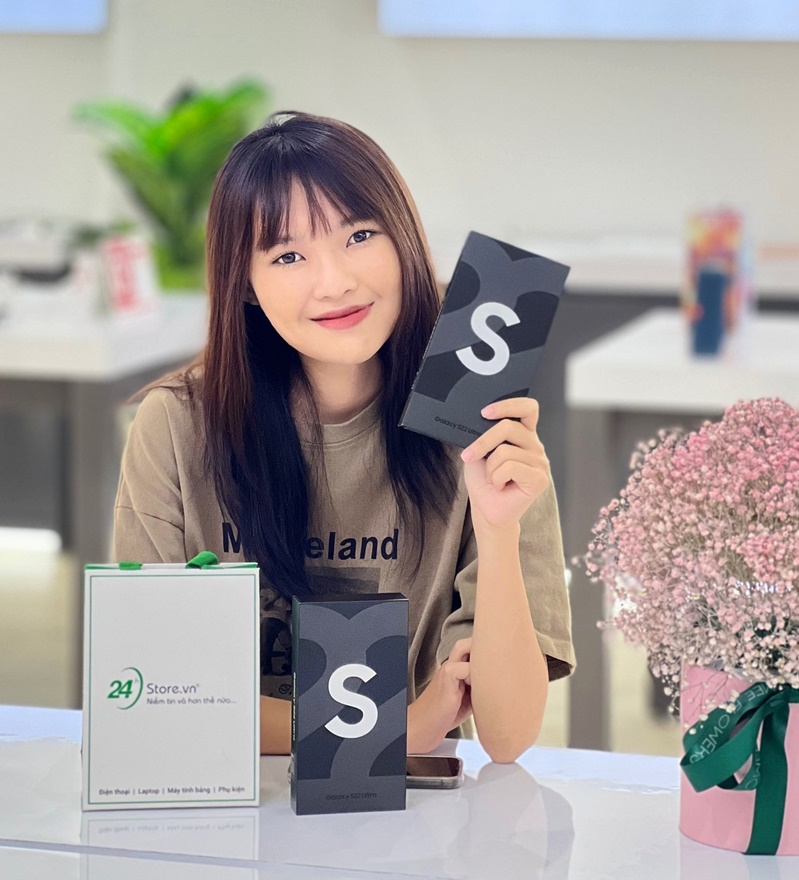 Samsung Galaxy S22 Ultra tại cửa hàng 24hStore