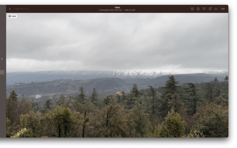 Day-la-cach-tai-phuong-tien-co-do-phan-giai-day-du-tu-iCloud-Photos các bản xem trước có độ phân giải thấp hơn này được tải xuống nhanh hơn các tệp gốc