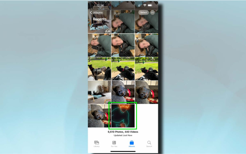 Mẹo dùng video TikTok đặt thành màn hình khoá trên iPhone Chọn video đã tải về