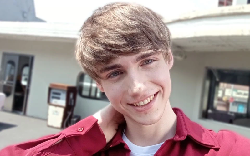 AI cũng được tích hợp trên camera trước của OPPO A17k