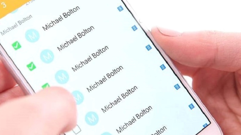 Xóa trùng lặp liên hệ