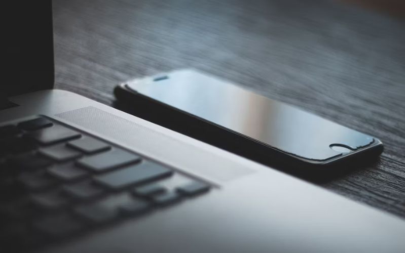 Cách biến iPhone thành chuột không dây để điều khiển MacBook | Công nghệ