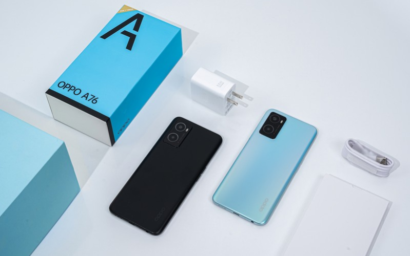 OPPO A76 cũ người dùng có thể lựa chọn màu xanh thanh mát như một tảng băng trôi đầy trẻ trung, tươi mới hoặc màu đen bí ẩn và quyến rũ