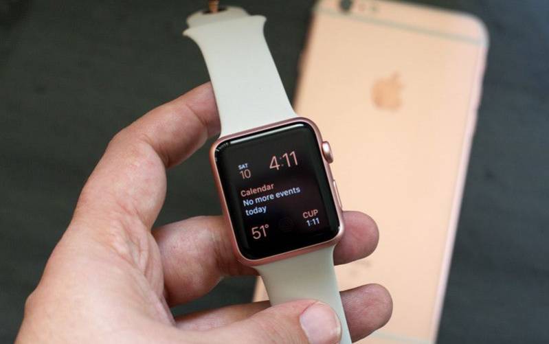 Apple Watch SE 2022 - 40mm - GPS - mặt nhôm, dây cao su Cũ chính hãng Apple Watch SE 2022 - 40mm - GPS - mặt nhôm, dây cao su Cũ chính hãng
