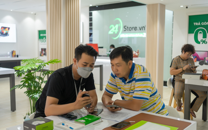 Quý khách mua sạc dự phòng tại hệ thống 24hStore sẽ nhận được sản phẩm chính hãng 100%