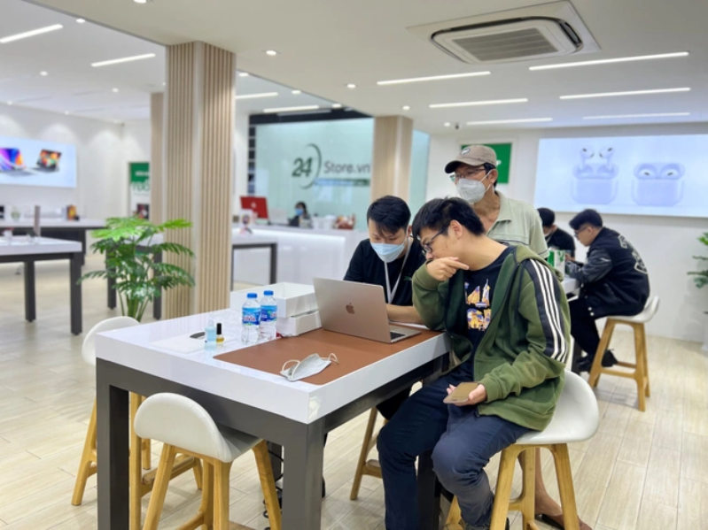 Xiaomi Redmi Note 12 Cũ chính hãng  Khách đông mua sắm tại hệ thống cửa hàng 24hStore