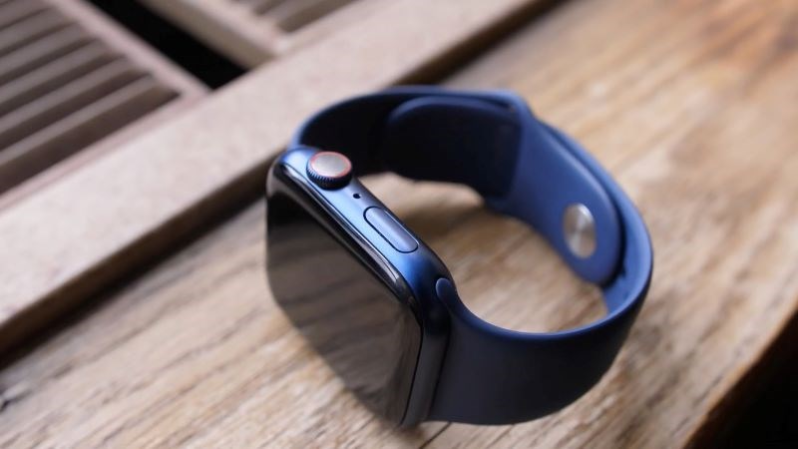 Apple Watch Series 6 cũ loại dây đeo