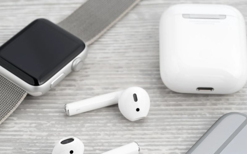 Phân biệt AirPods và Apple Watch thật giả