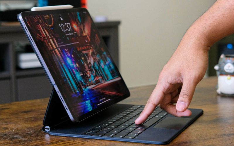 Smart Keyboard US cho iPad Pro 12.9 inch (Gen 5) 