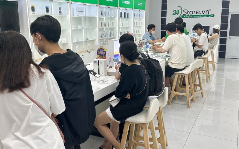 Mua Smart Keyboard US cho iPad Pro 12.9 inch (Gen 5) cũ  tại 24hStore