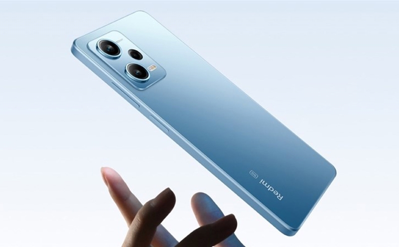 so sánh POCO X5 Pro, Redmi Note 12 Pro POCO X5 Pro và Redmi Note 12 Pro đều được trang bị pin dung lượng 5.000mAh
