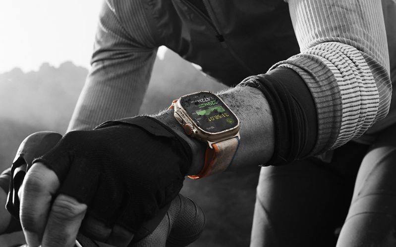 Apple Watch Ultra 2 - 49mm - LTE - mặt Titanium dây Alpine Toàn diện về khả năng chống nước, chống bụi