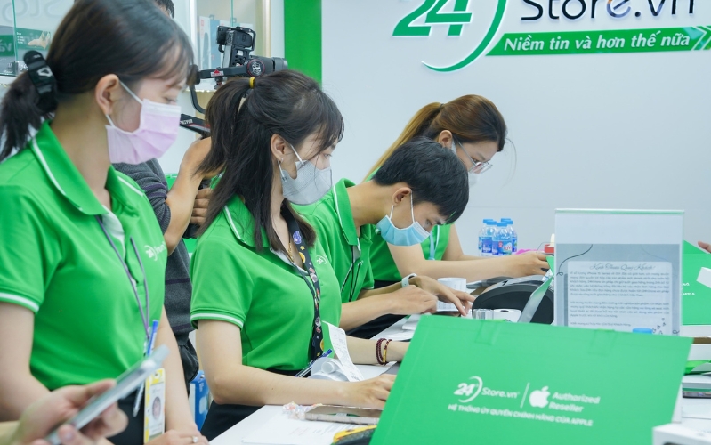 Apple Watch Series 9 - 45mm - LTE - mặt nhôm, dây cao su 24hStore chuyên Apple Watch Series 9 - 45mm - LTE - mặt nhôm, dây cao su với giá tốt nhất