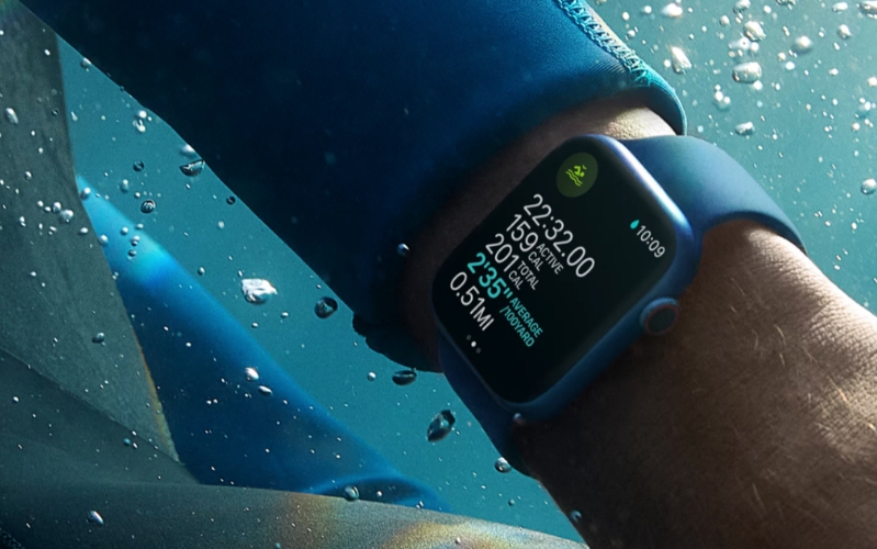 Apple Watch SE 2023 sở hữu khả năng kháng nước tuyệt vời