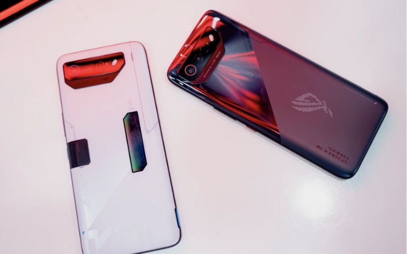 Âm thanh với loa siêu trầm tích hợp trên ASUS ROG Phone 7 
