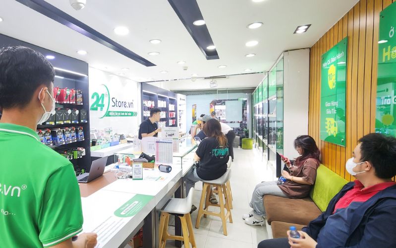 Máy chơi game cầm tay ASUS ROG Ally Ryzen Z1 giá tốt Sở hữu ngay máy chơi game cầm tay ASUS ROG Ally Ryzen Z1 chính hãng giá tốt tại 24hStore