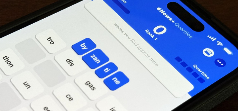 Apple vừa ra mắt game giải đố Người chơi được sử dụng 1 đến 4 ô khi chơi Quartiles