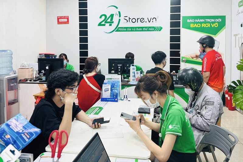 Bạn có thể đến 24hStore để mua điện thoại Xiaomi cũ