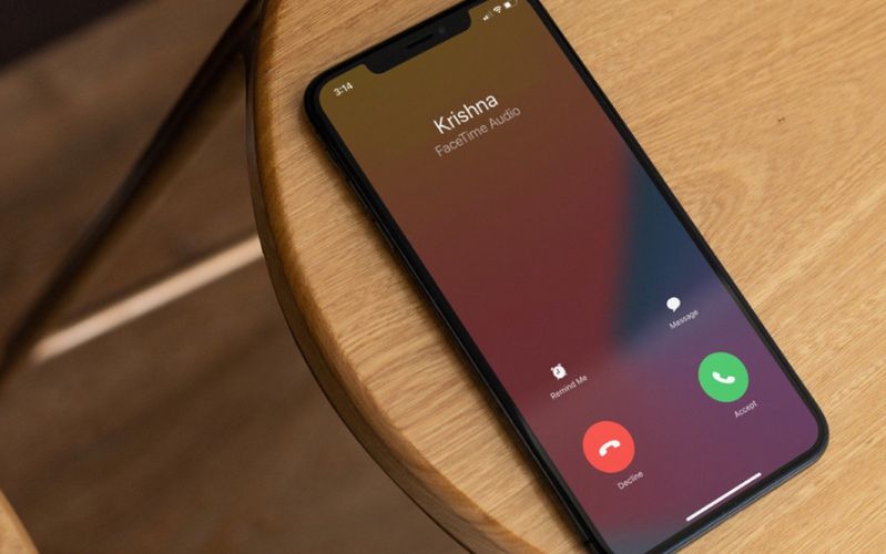 Người dùng có thể tắt chế độ hiển thị mặc định cuộc gọi đến full màn hình iPhone