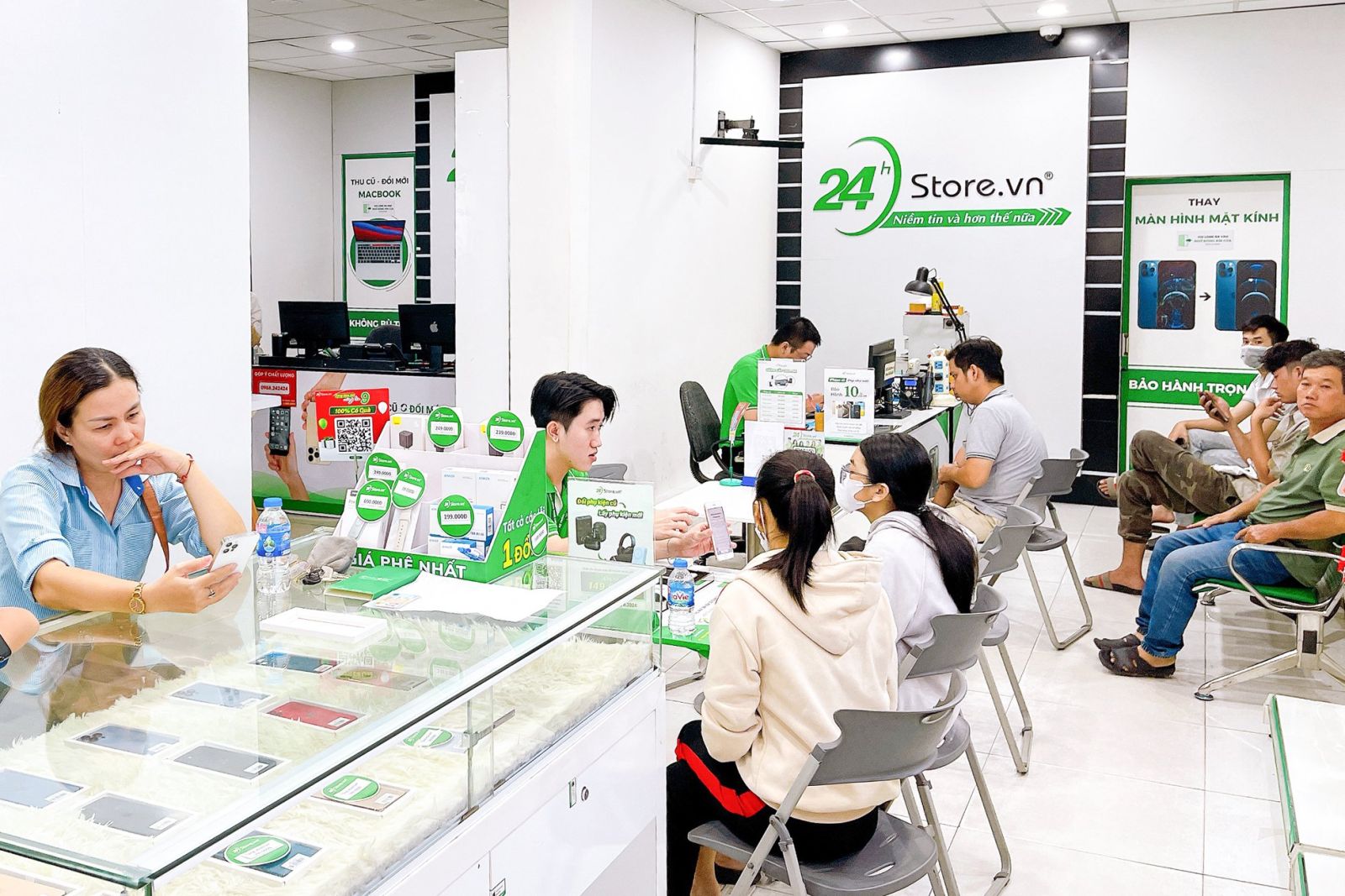 Cáp Belkin Type C to Type C 1m vỏ nhựa 60W Cáp Belkin Type C to Type C 1m vỏ nhựa 60W tại 24hStore cam kết chính hãng