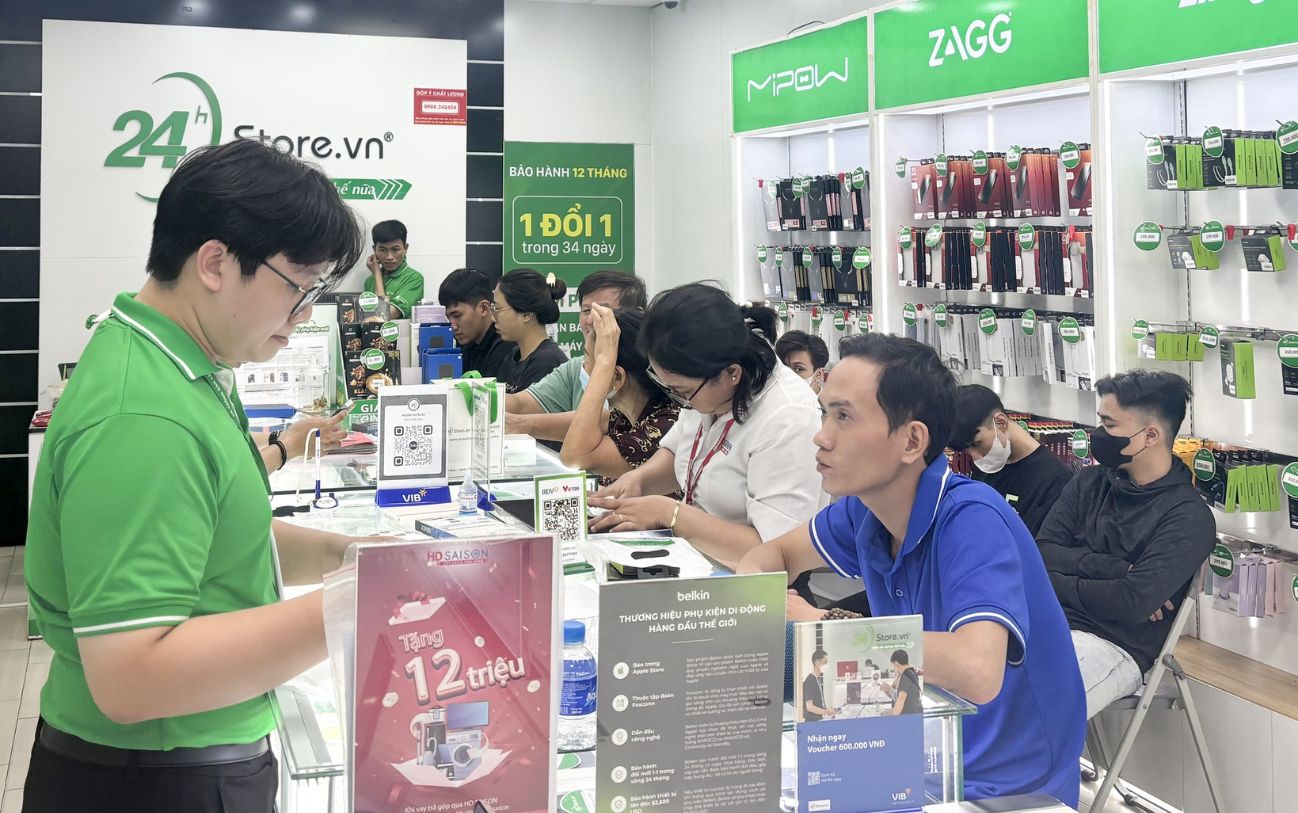 Cốc sạc nhanh 20W 2 cổng Hyper Cốc sạc nhanh 20W 2 cổng Hyper tại 24hStore