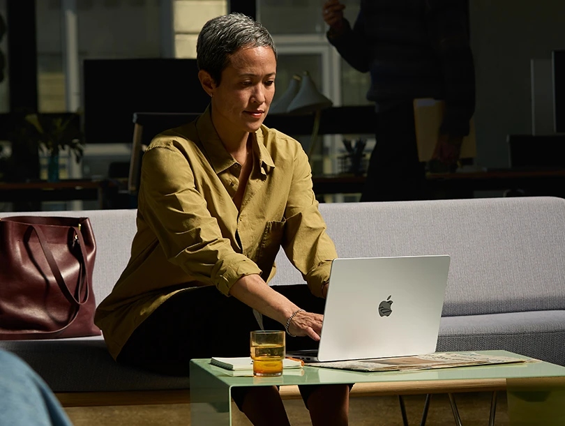 Thời lượng pin lên đến 22 giờ - Công việc không gián đoạn