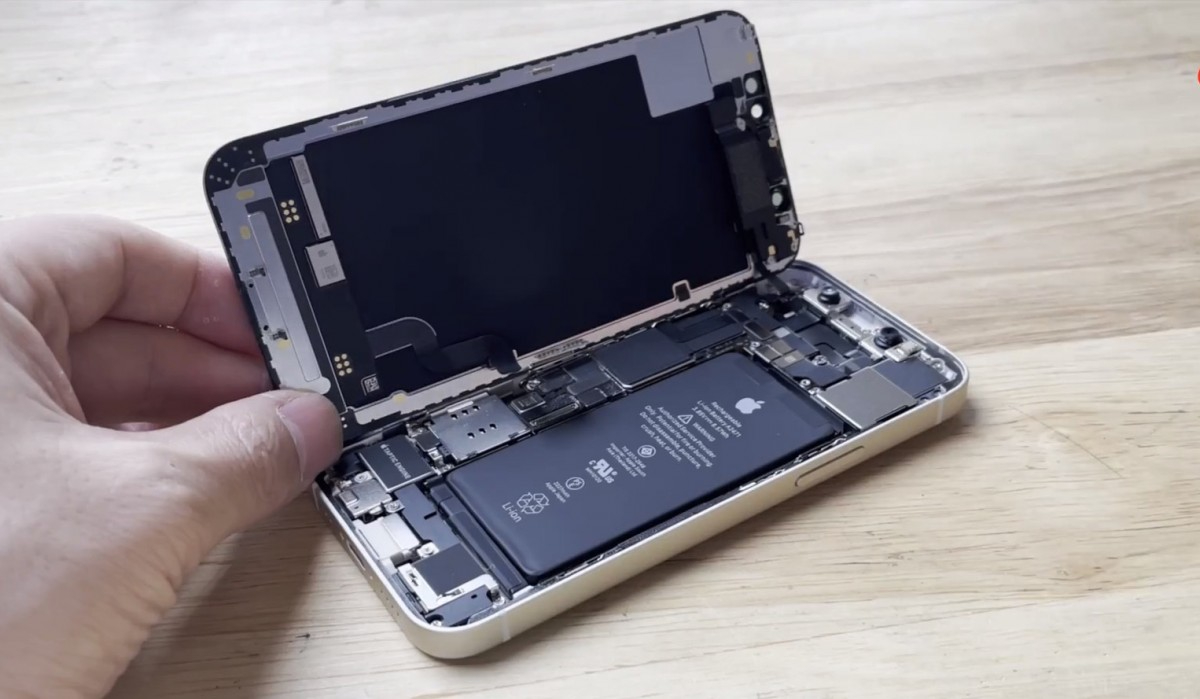 Thay màn hình iPhone 12 Mini 2