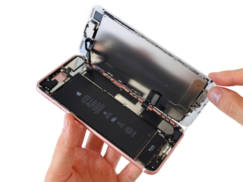 Thay màn hình iPhone 7 2
