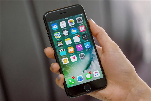Thay màn hình iPhone 8 Plus 7